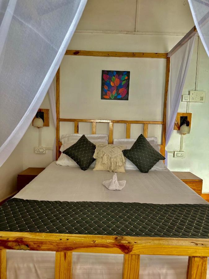 Ats Goa Hotell Arambol Exteriör bild