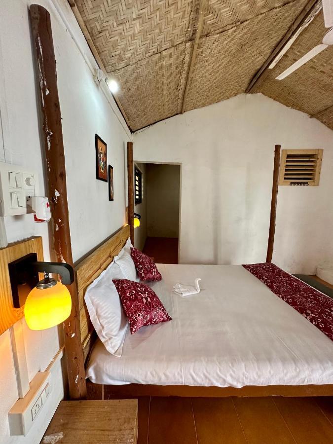 Ats Goa Hotell Arambol Exteriör bild